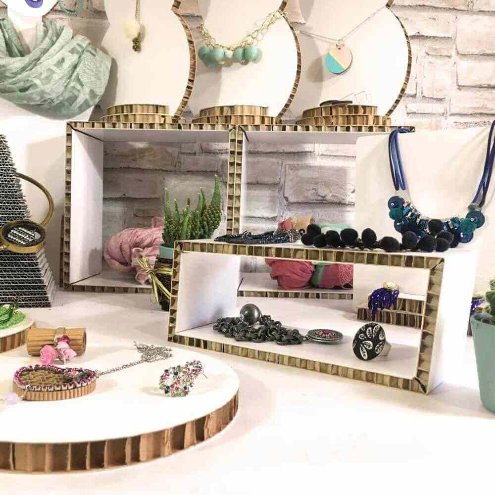cube jewelry display